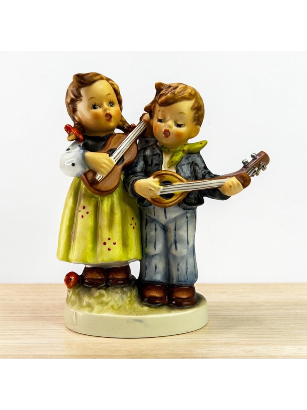 Vintage Goebel Hummel Happy Days Hausmusik Figurine Germany